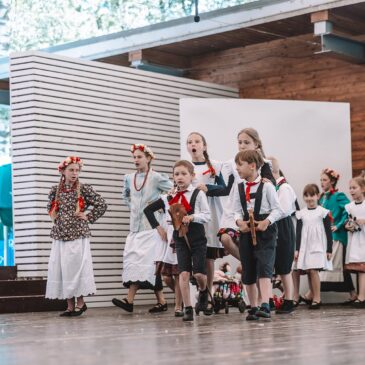 Nabór do Dziecięcego Zespołu Regionalnego JEDYNKA